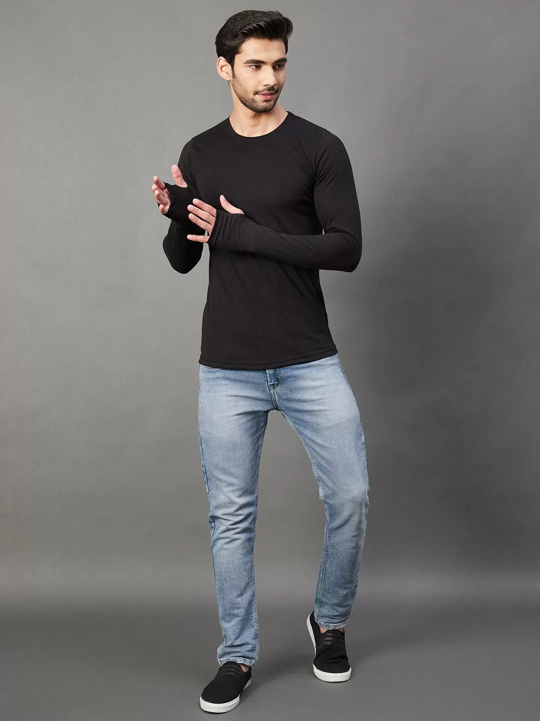 Black Thumbhole Round Neck Full Sleeve T-Shirt