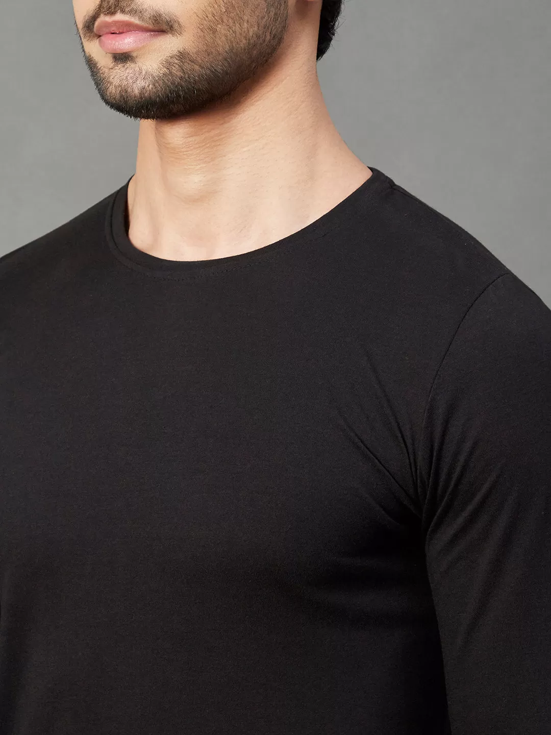 Black Thumbhole Round Neck Full Sleeve T-Shirt