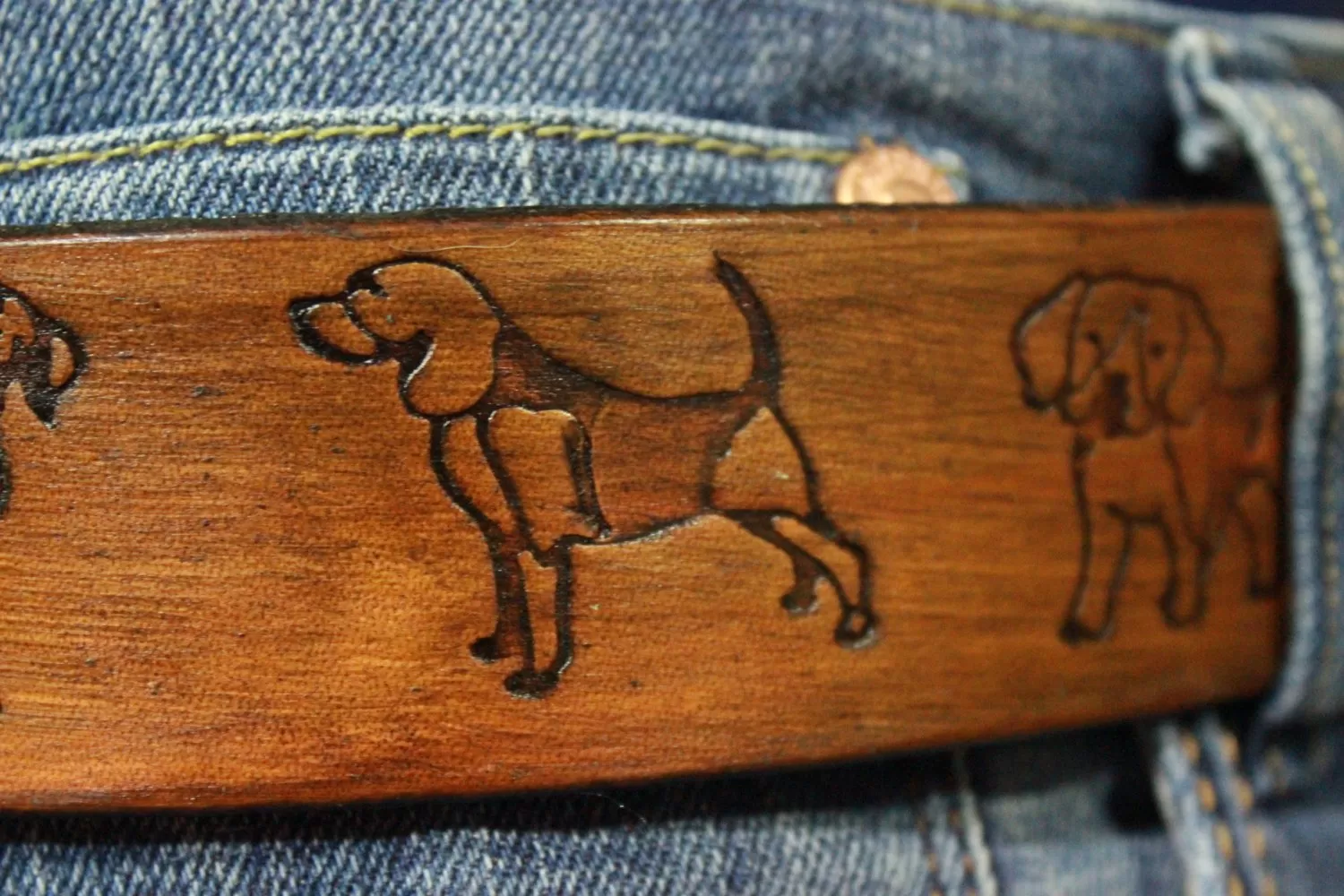 Latigo Puppy Pattern Belt