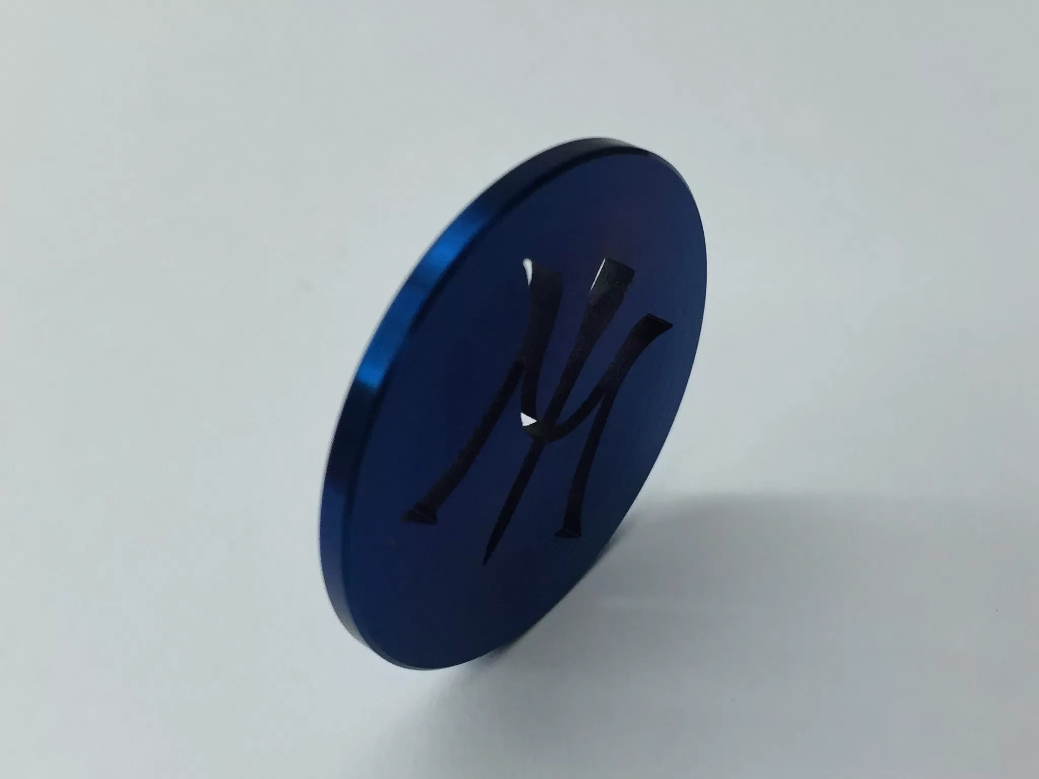 Miura Golf Ball Marker Cobalt Blue