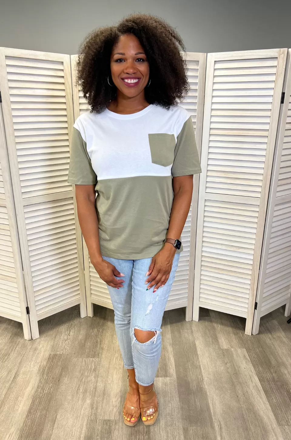 Nursing Pocket T-Shirt - Hidden Zipper - Moss/White POCKET