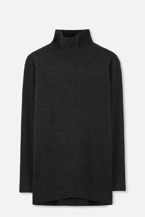 OLYMPIA OVERSIZED TURTLENECK IN CASHMERE CHARCOAL